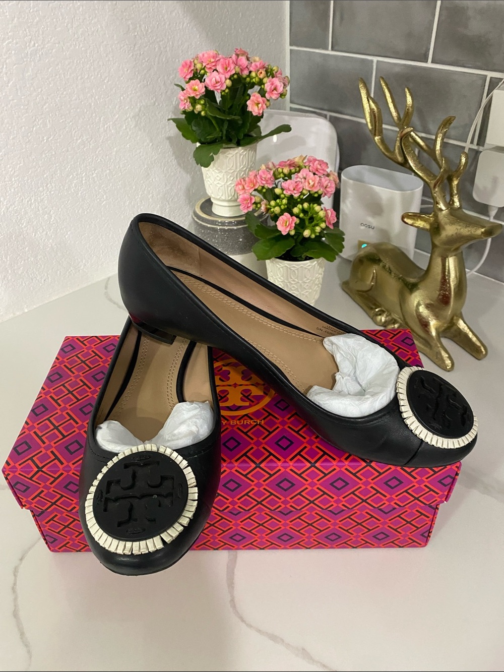 Tory Burch Black Leather Logo Medallion Flats - Picture 5 of 5